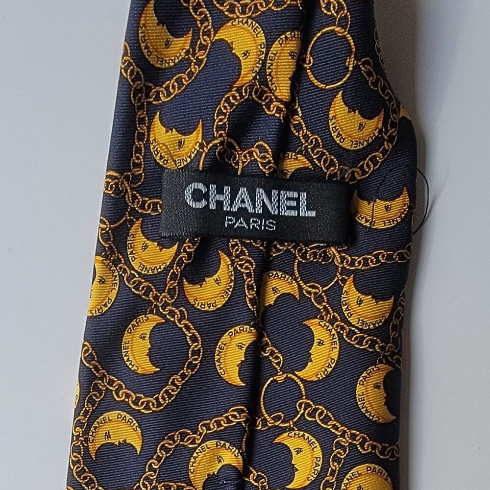 CHANEL Men's Vintage Tie 100% Silk Made in Italy Black Moon & Chain Authentic - Picture 5 of 5